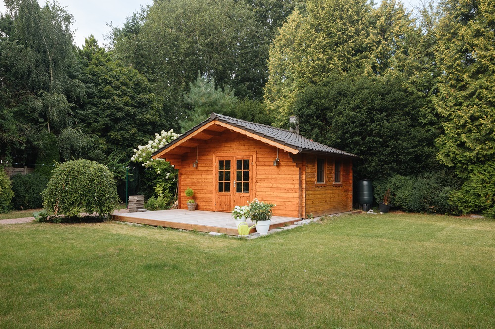 Gartenhaus, Gartenlaube oder Pavillon? Der große Vergleich für Ihre perfekte Gartenoase